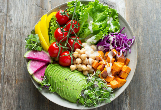 healthy diet with tomato avocado green leavesa and other vegetables for fatty liver disease